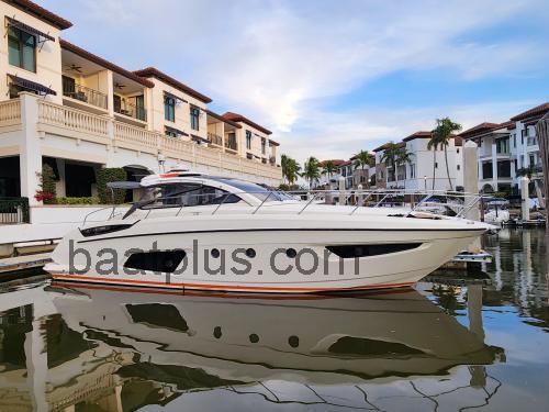 Azimut Atlantis 44 Spesifikasjoner og anmeldelser